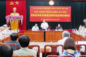 BLHS 2015: Đề xuất thêm tội dâm ô đồng tính 