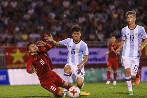 U-20 VN - U-20 Argentina (1-4): Khách đá như đi dạo!