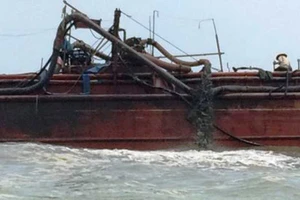 Nghệ An đề nghị Thanh Hóa dừng đổ thải xuống biển