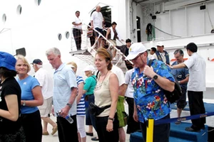 Du lịch tàu biển Việt thua tại sân nhà 