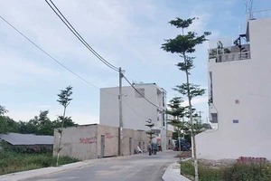 Nở rộ nhà ‘ba chung’, nhà ‘tạm xây rồi đập’