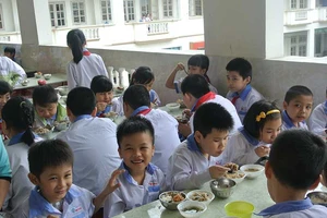 Phần mềm xây dựng thực đơn bữa ăn bán trú