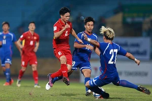 Công Phượng, Tuấn Anh coi chừng bị ra rìa