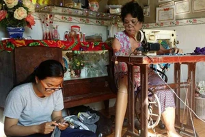 Mẹ ước thay chân giả để mưu sinh nuôi con