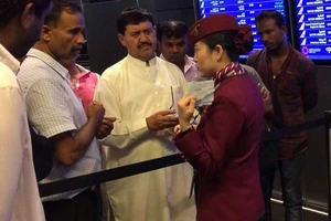 Giá dầu tuột dốc không phanh vì khủng hoảng Qatar