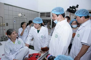 Hé lộ nguyên nhân vụ chạy thận 8 người chết 