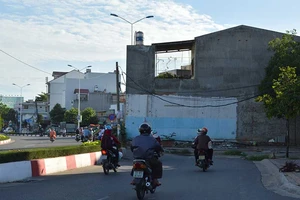 Căn hộ duy nhất chưa chịu di dời ở tuyến Quốc lộ 51B