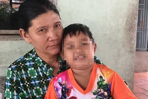 Phường cấp giấy khai sinh cho cháu bé có mẹ bỏ đi 