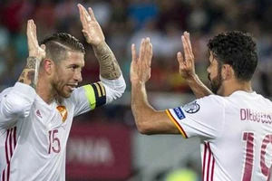 Vòng loại World Cup 2018: Bám sát nhau ở cả 3 bảng