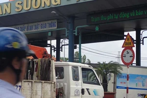 Thu phí không dừng: Tiện nhưng… bị ‘ngó lơ’