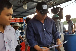 Vụ tàu vỏ thép:Các bên đổ thừa, không chịu thay máy mới