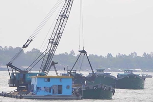 Giá cát tăng gấp 3 lần, nhiều tỉnh kêu cứu