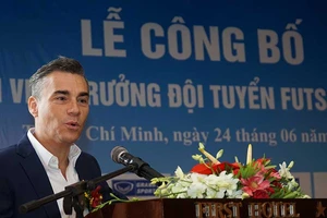 Kẻ chuyên phá trật tự nhàm chán