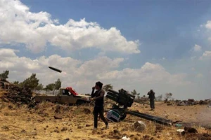 Giao tranh dữ dội miền Nam Syria buộc Israel không kích