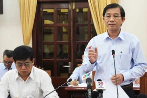 Yêu cầu khởi tố vụ tàu vỏ thép