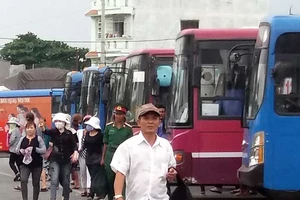 Có 49 xe đắt tiền vẫn không được kinh doanh taxi 