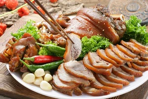 Có ăn không chịu mới hay! 