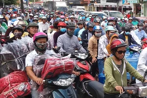 Tăng tốc lộ trình hạn chế xe cá nhân 