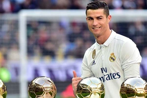 Hãy bán Ronaldo khi còn được giá!