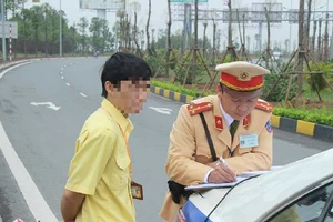 Đi xe mua trả góp, có bị công an thổi phạt?