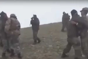 Ấn Độ cắm quân dọc biên giới Trung Quốc