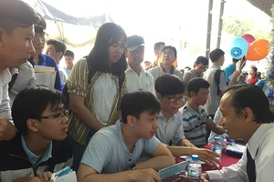 Xét tuyển ĐH: Thí sinh tốp giữa vô thế khó