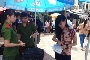 Thấp thỏm chờ xét tuyển trường công an, quân đội