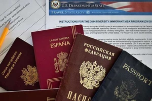Lộ điện tín Mỹ sắp mạnh tay siết visa toàn cầu