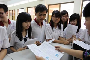 Chưa kịp mừng thi đậu đã đối diện bao nỗi lo