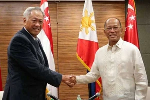 Singapore cung cấp máy bay, hỗ trợ Philippines đánh IS