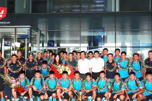 Giữ lửa cho bóng đá trẻ