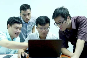 Chiến binh thầm lặng tìm mộ liệt sĩ trên mạng