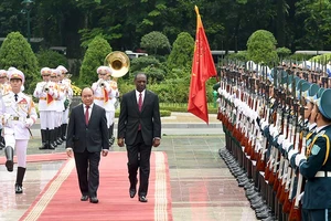 Thủ tướng hội đàm với thủ tướng Mozambique