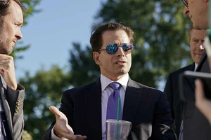 Hỗn loạn nhân sự tại Nhà Trắng