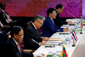 ASEAN và Trung Quốc thông qua dự thảo khung COC