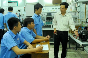 Làn sóng chê đại học, chọn trường nghề 