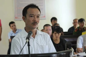 Cú đấm trời long đất lở khiến vụ án kéo dài