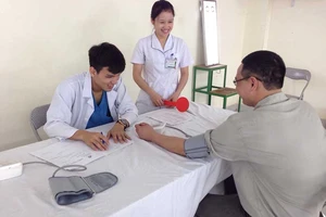 Tuổi nào cũng cần khám sức khỏe định kỳ