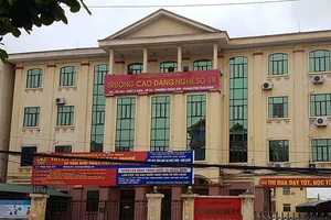 Mua thẻ học nghề của bộ đội để rút ngân sách