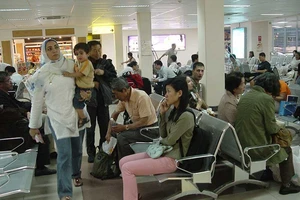 Phải phạt thật nặng máy bay chậm chuyến