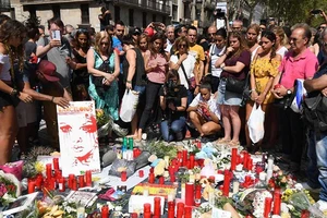 Trở về và tấn công 