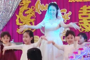 Đám cưới đáng yêu của cô giáo mầm non