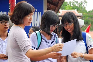 Thầy trò ‘choáng’ khi đổi mới thi lớp 10