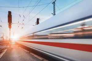 Tàu siêu tốc chạy nhanh gấp ba lần âm thanh