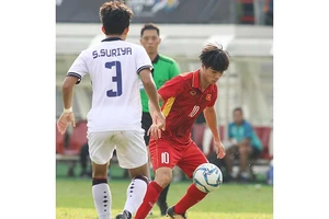 Bầu Đức thua đơn thiệt kép