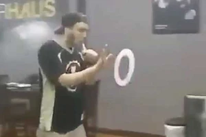 Clip: Choáng với những 'dị nhân' ngoài đời thực