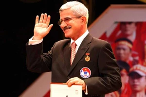 VFF thuê thầy ngoại để làm gì?