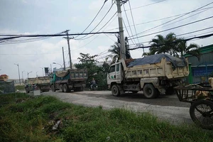 Dân tố đường hư hỏng do xe chạy quá tải