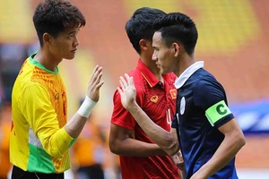 Nếu không thay đổi sẽ sớm thua bóng đá Campuchia