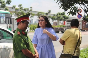 Làm gì khi vi phạm giao thông mà quên mang bằng lái?